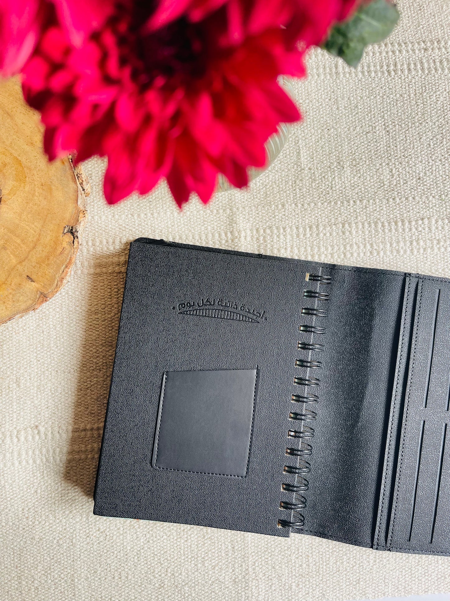 Leather spiral-bound agenda